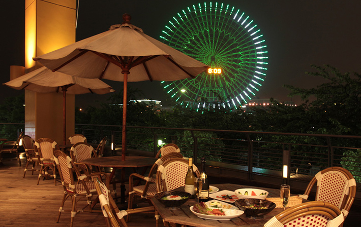 特等席でみなとみらいの夜景を